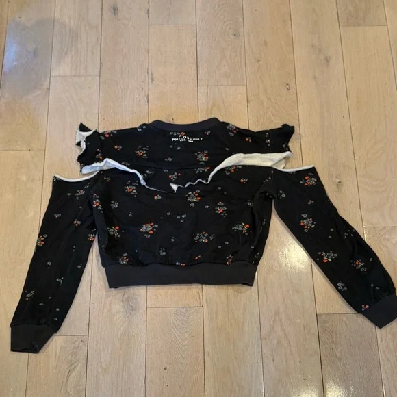 Philosophy di Lorenzo Serafini Black Floral Top w/ Ruffles and Shoulder Cutouts - Picture 3 of 5